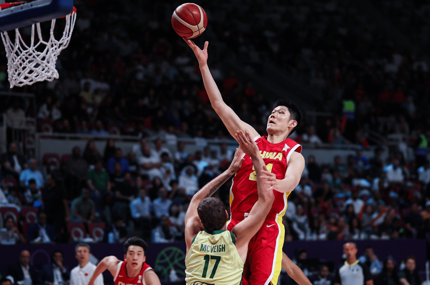 u8网页版 -冲刺阶段曼联备战CBA常规赛，篮板制胜细节曝光，目标明确，身体对抗强度拉满的简单介绍