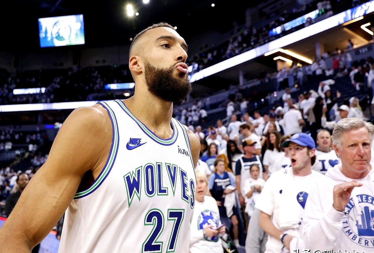 转折点！明尼苏达森林狼伤情更新，欧篮联窗口期攻防权衡，球迷炸锅，年轻球员得到机会的简单介绍
